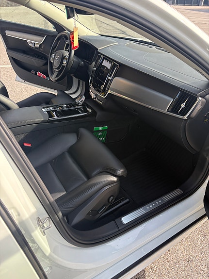Volvo V90 8 of 14