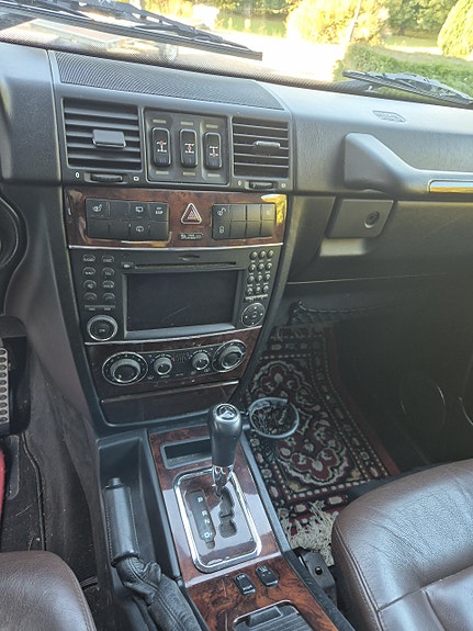 Mercedes-Benz G350 8 of 12