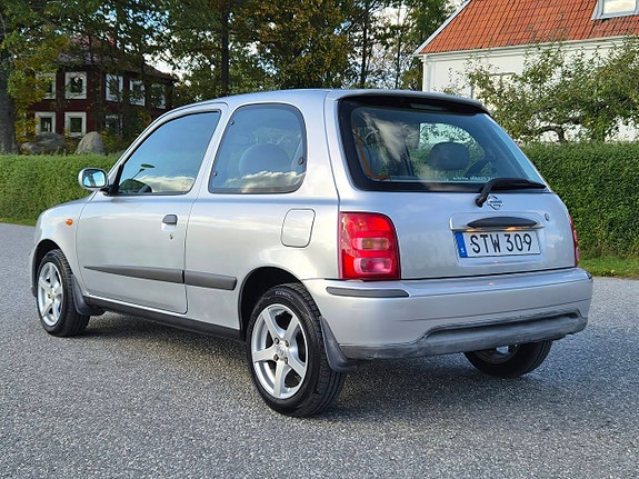 Nissan Micra 3 of 18