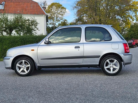 Nissan Micra 5 of 18