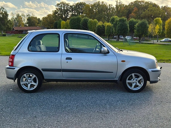 Nissan Micra 6 of 18