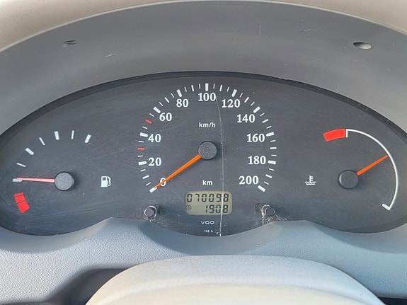Nissan Micra 15 of 18