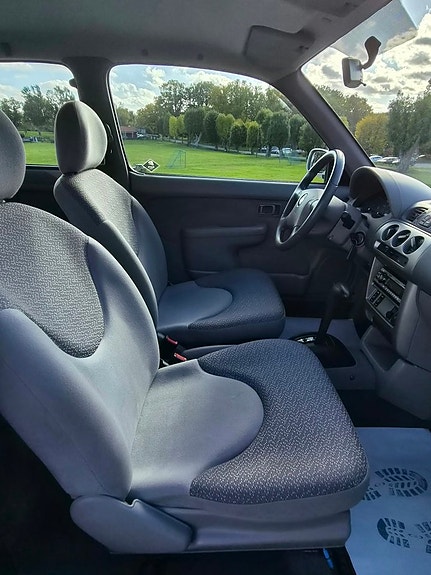 Nissan Micra 11 of 18
