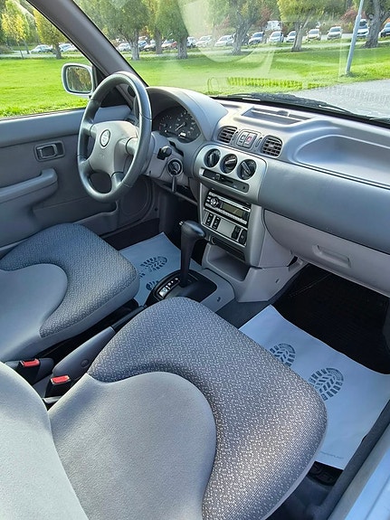 Nissan Micra 10 of 18