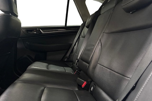Subaru Outback 14 of 30