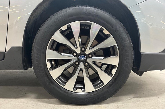 Subaru Outback 11 of 30