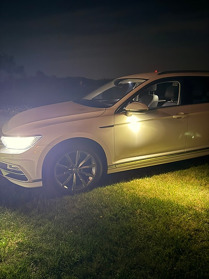 Volkswagen Passat 26 of 28