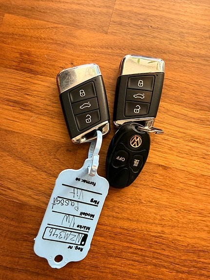 Volkswagen Passat 4 of 28