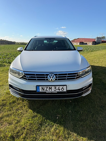 Volkswagen Passat 14 of 28