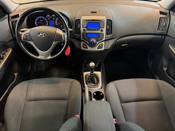 Hyundai i30 13 of 24