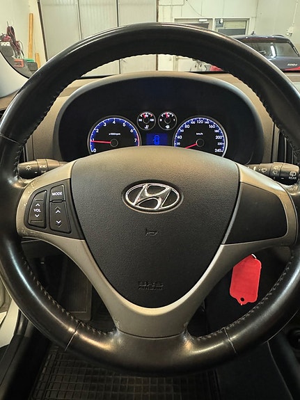 Hyundai i30 12 of 24