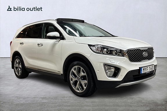 Kia Sorento 4 of 30