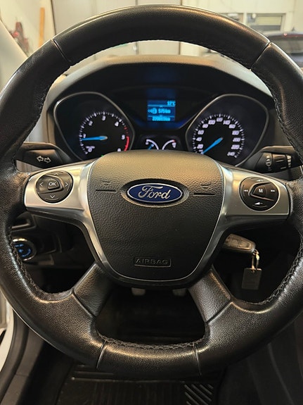 Ford Focus 11 of 24