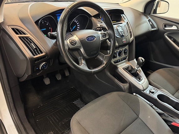 Ford Focus 12 of 24