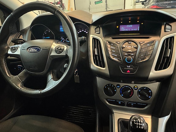 Ford Focus 14 of 24