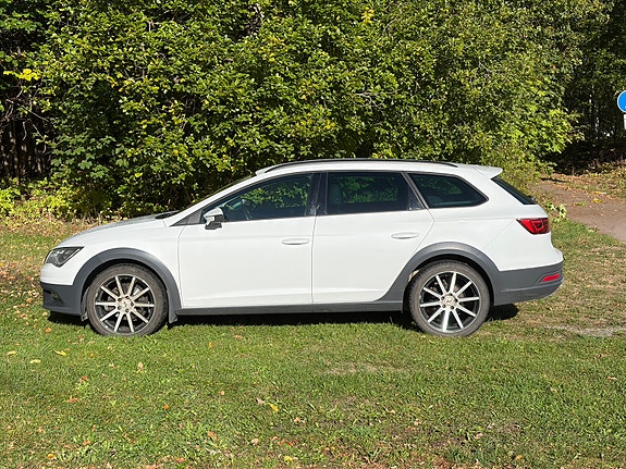 Seat Leon 2 of 7