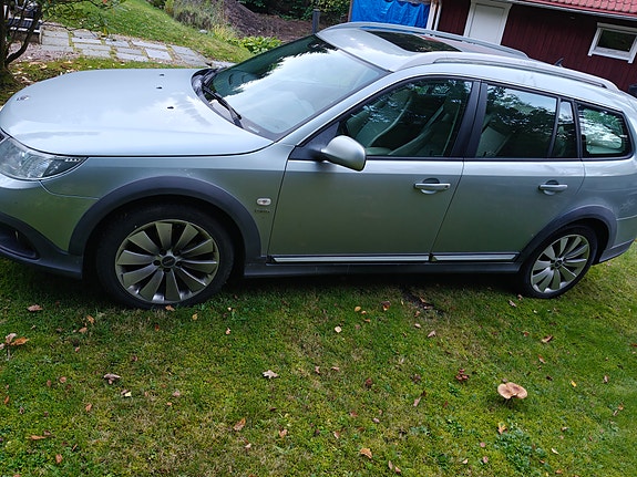 Saab 9-3X 2 of 5