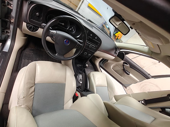 Saab 9-3X 4 of 5
