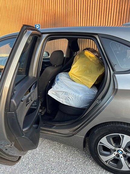 BMW 218i 6 of 16
