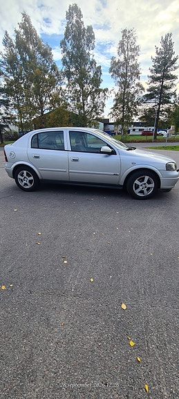 Opel Astra 4 of 8