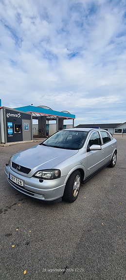Opel Astra 2 of 8