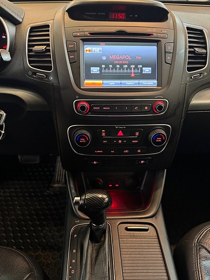Kia Sorento 20 of 30