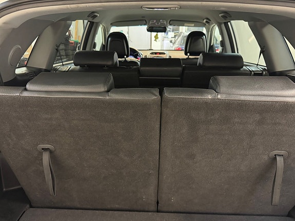 Kia Sorento 12 of 30