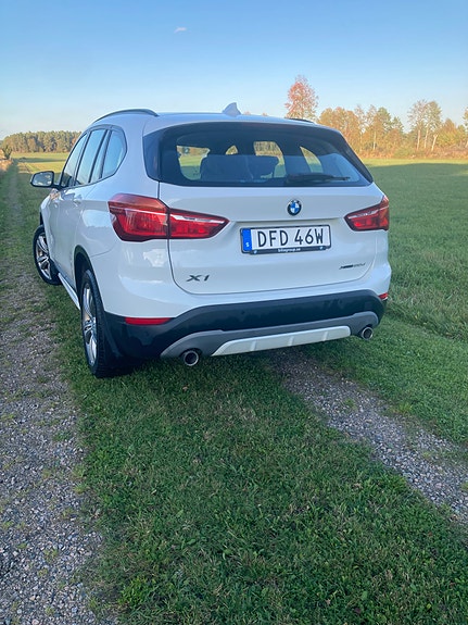 BMW X1 4 of 7