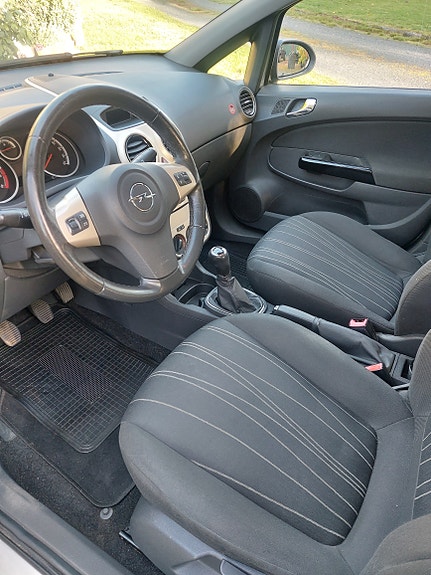 Opel Corsa 3 of 5