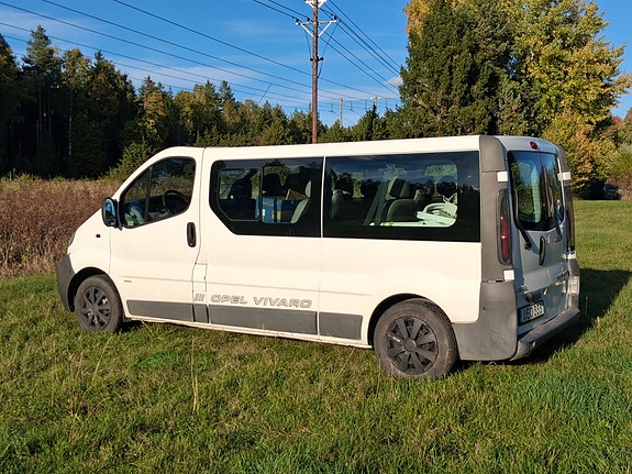 Opel Vivaro 2 of 5