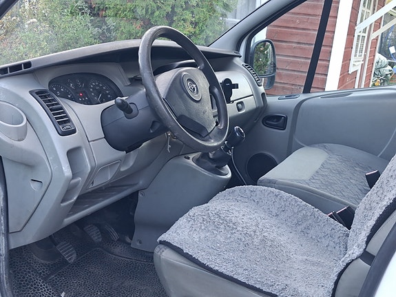 Opel Vivaro 4 of 5