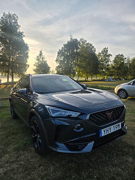 Cupra Formentor 2 of 3