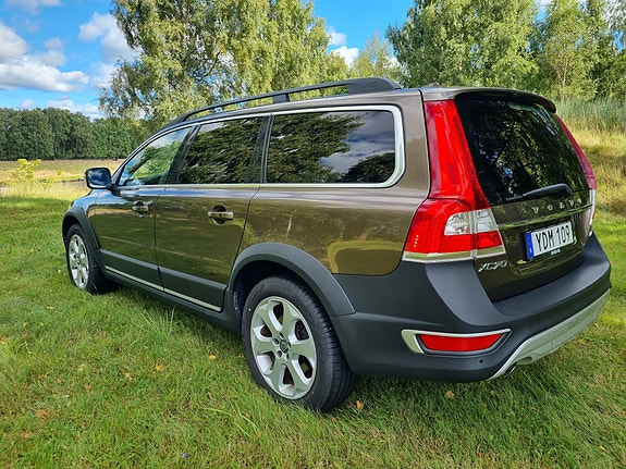Volvo XC70 8 of 13