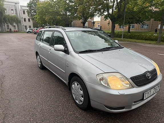 Toyota Corolla 3 of 7