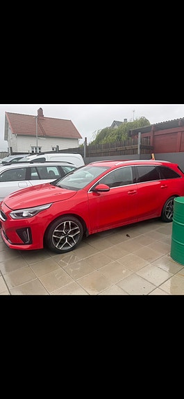 Kia Ceed 2 of 4