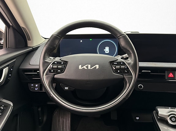 Kia EV6 14 of 30