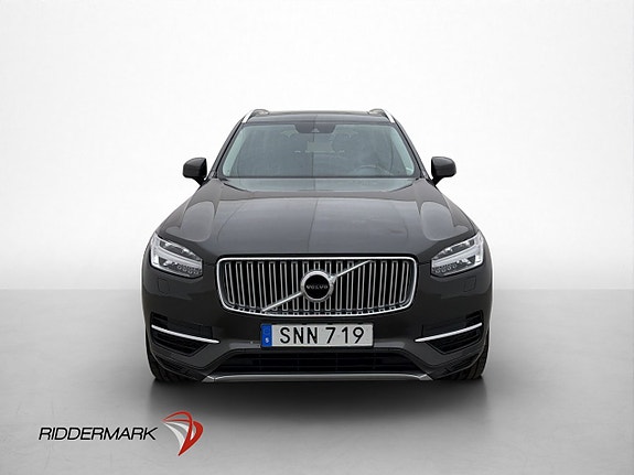 Volvo XC90 2 of 30