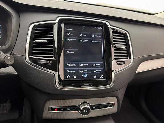Volvo XC90 29 of 30
