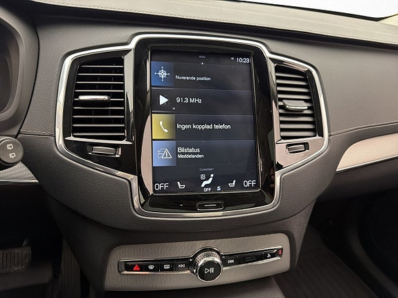 Volvo XC90 26 of 30
