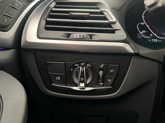 BMW iX3 20 of 30