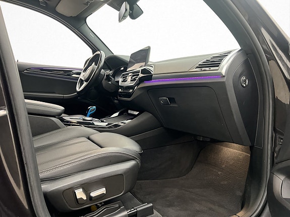 BMW iX3 16 of 30