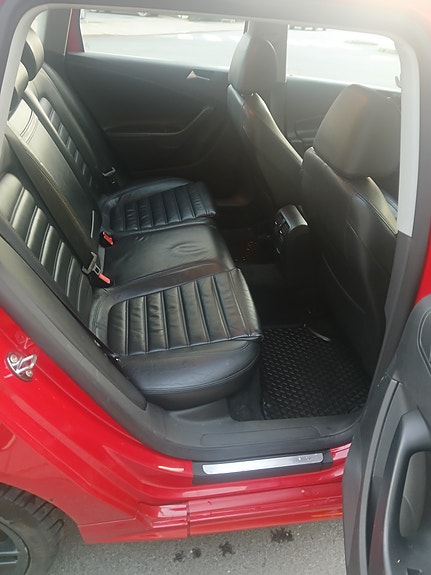Volkswagen Passat 11 of 13