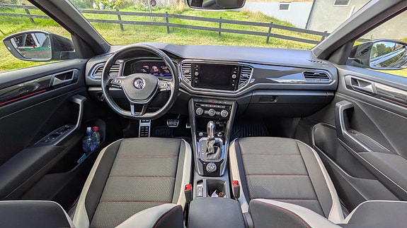 Volkswagen T-Roc 6 of 11
