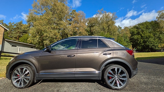 Volkswagen T-Roc 4 of 11