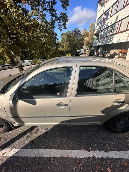 Volkswagen Bora 5 of 11
