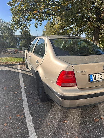 Volkswagen Bora 4 of 11