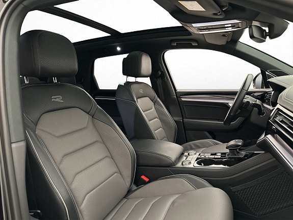Volkswagen Touareg 14 of 30