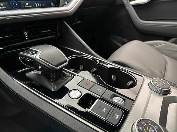 Volkswagen Touareg 27 of 30