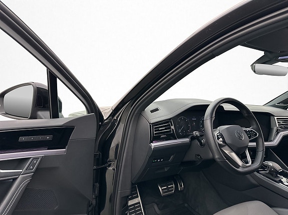Volkswagen Touareg 11 of 30
