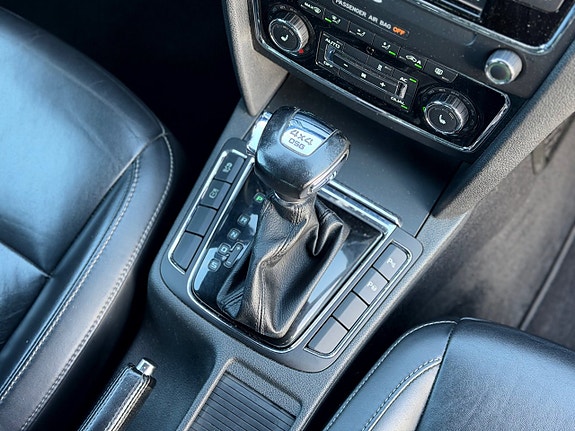 Skoda Superb 16 of 20